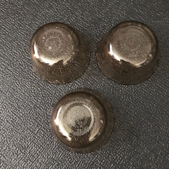 3 Vintage Pyrex Brown Scalloped Small Bowls - Picture 3 of 5